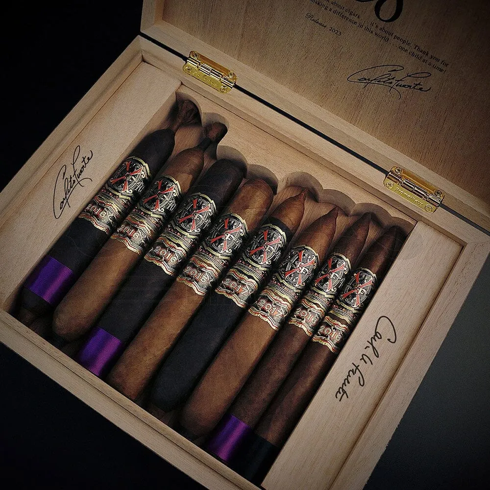 2023 Opus8 Travel Humidor and Cigars