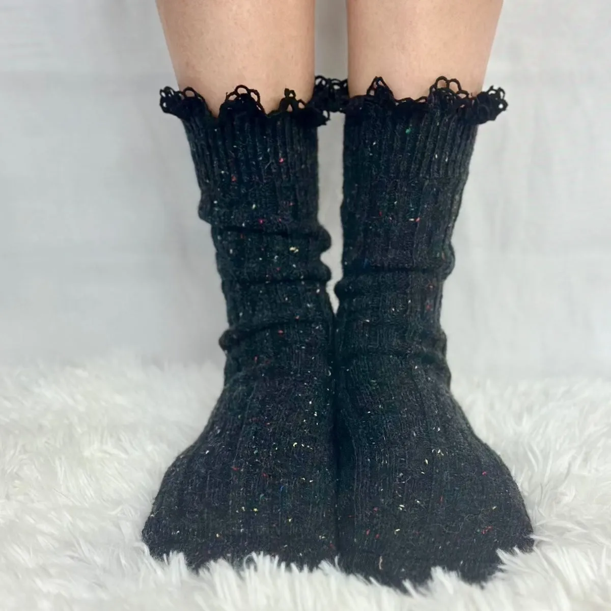 BOOTIE  lace tweed slouch  socks - black