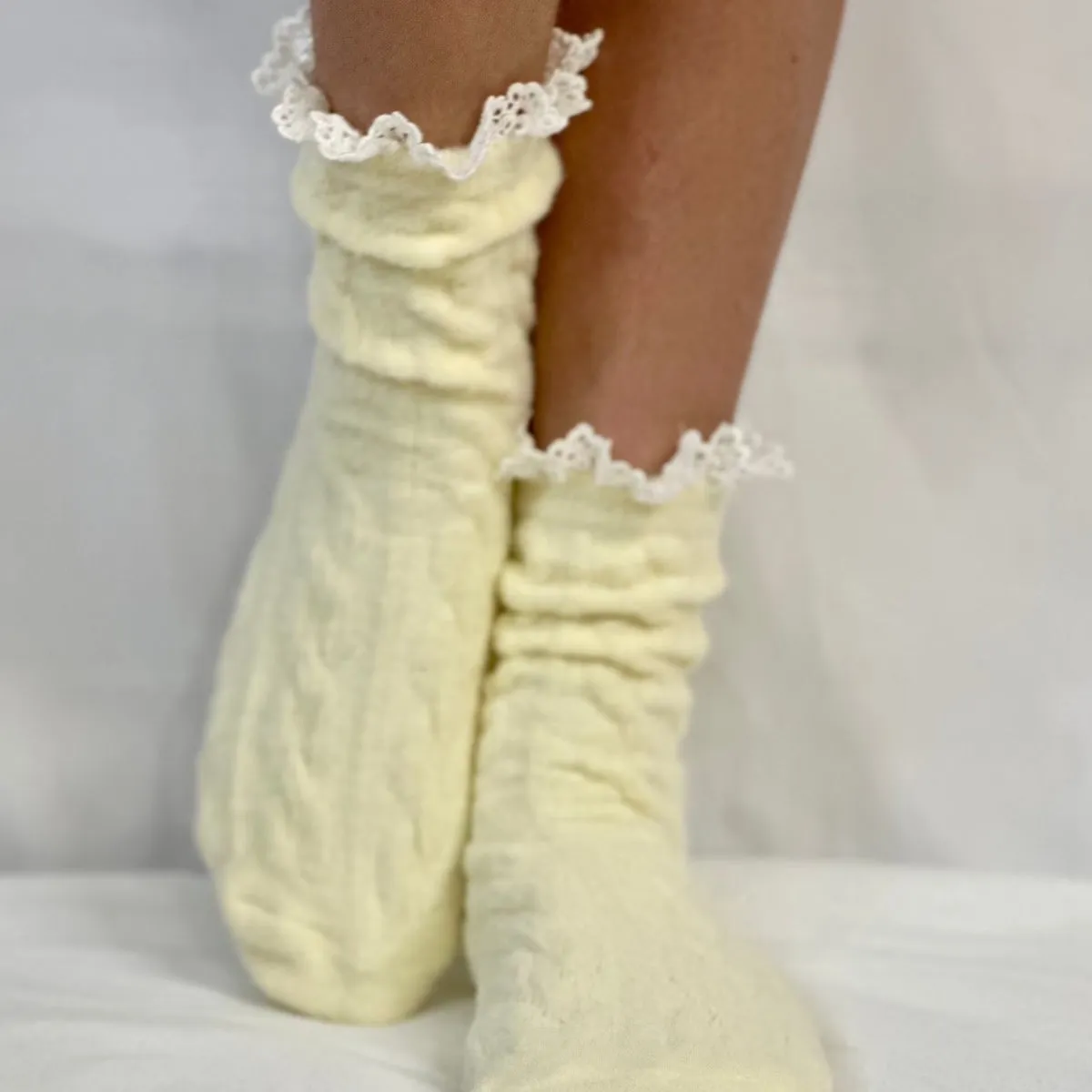 HEAVENLY ultra soft lace sock - yellow