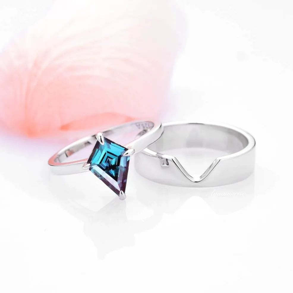 Minimalist Kite Cut Alexandrite Ring- 925 Sterling Silver