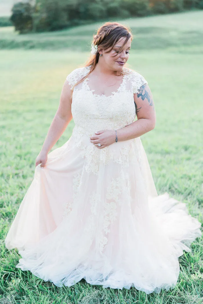 Plus Size Boho Lace Wedding Dress with Cap Sleeves | KORYNNE