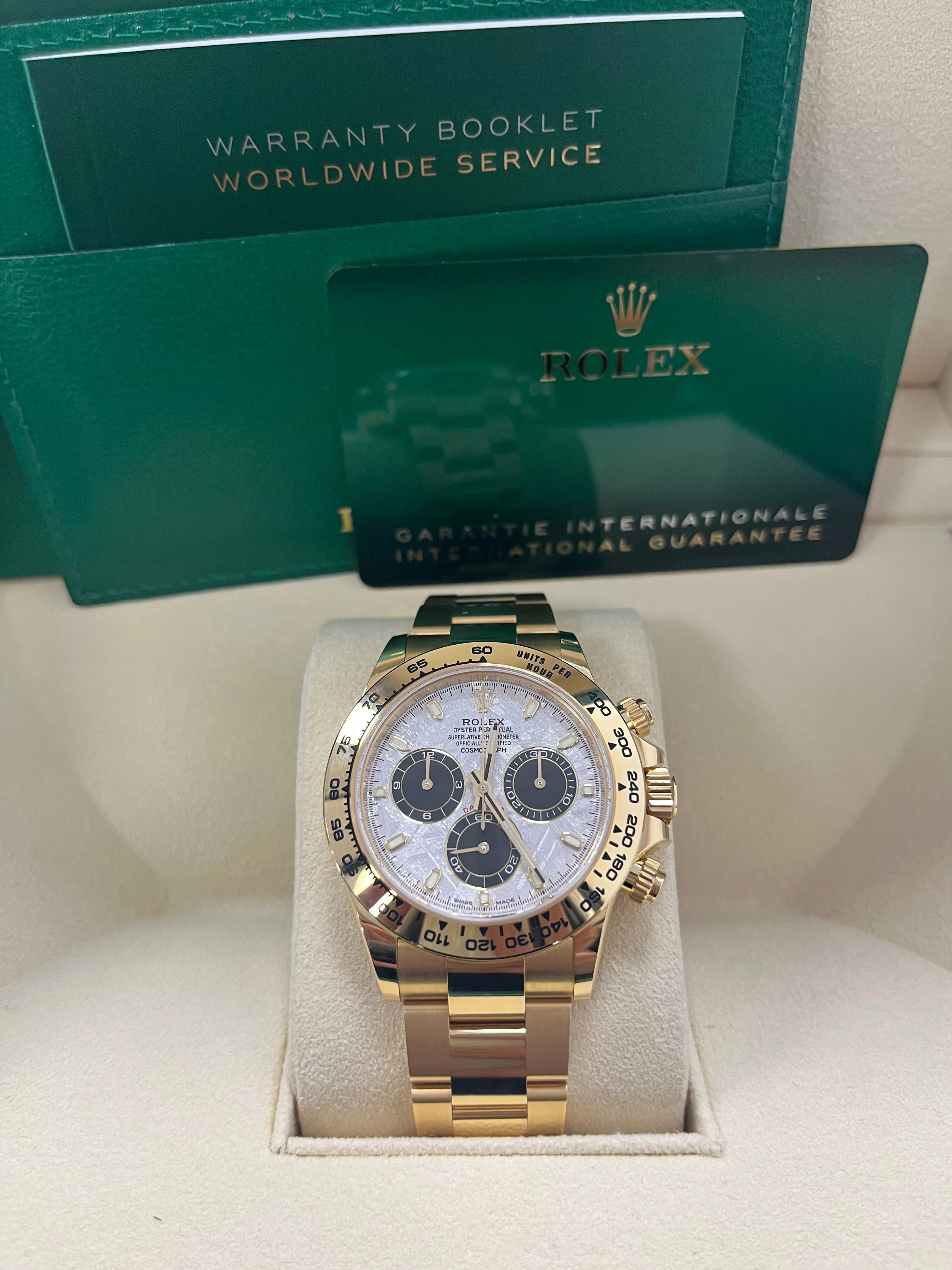 Rolex Cosmograph Daytona Meteorite and Black dial Oyster bracelet (Ref# 116508)