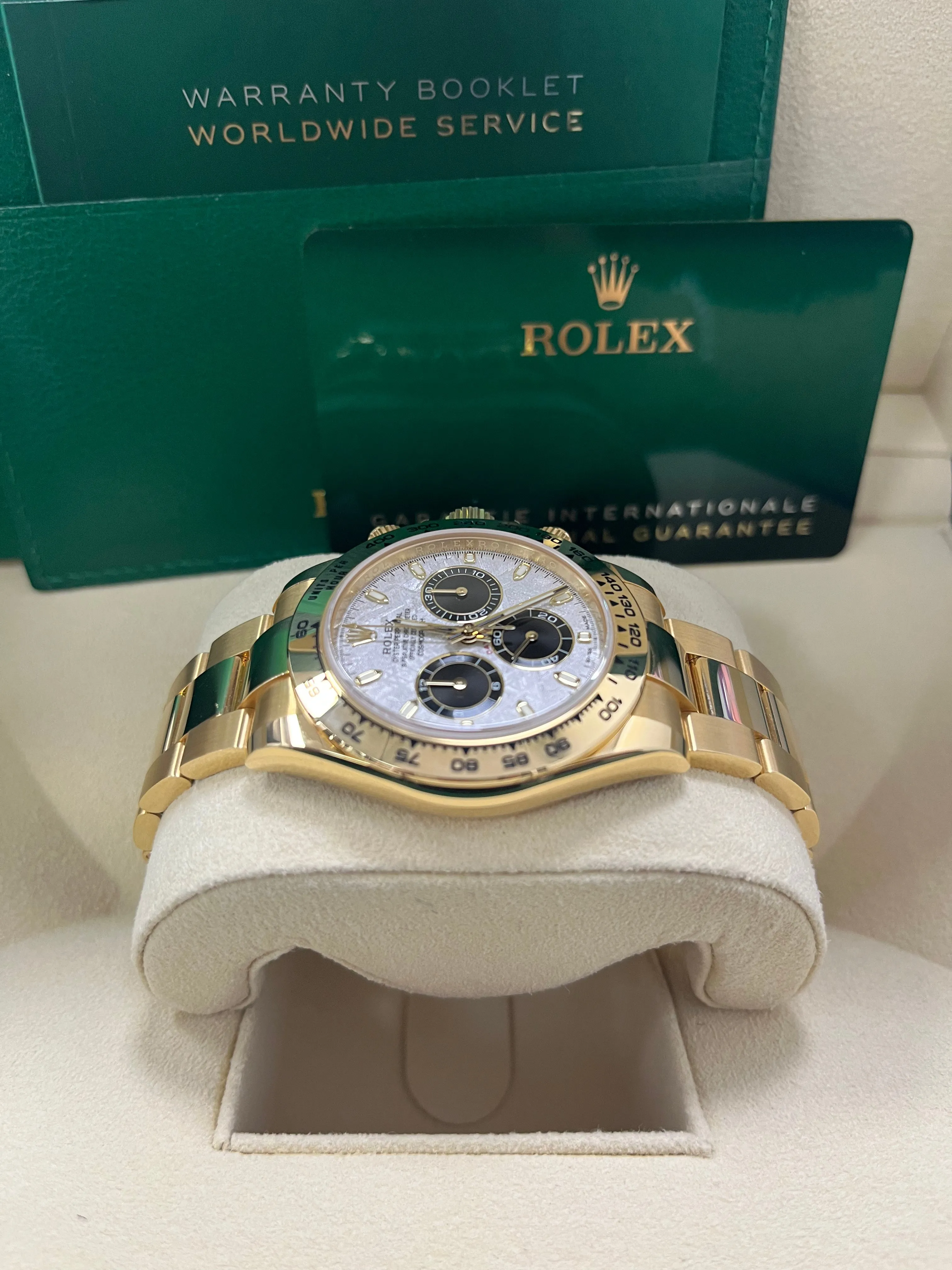 Rolex Cosmograph Daytona Meteorite and Black dial Oyster bracelet (Ref# 116508)