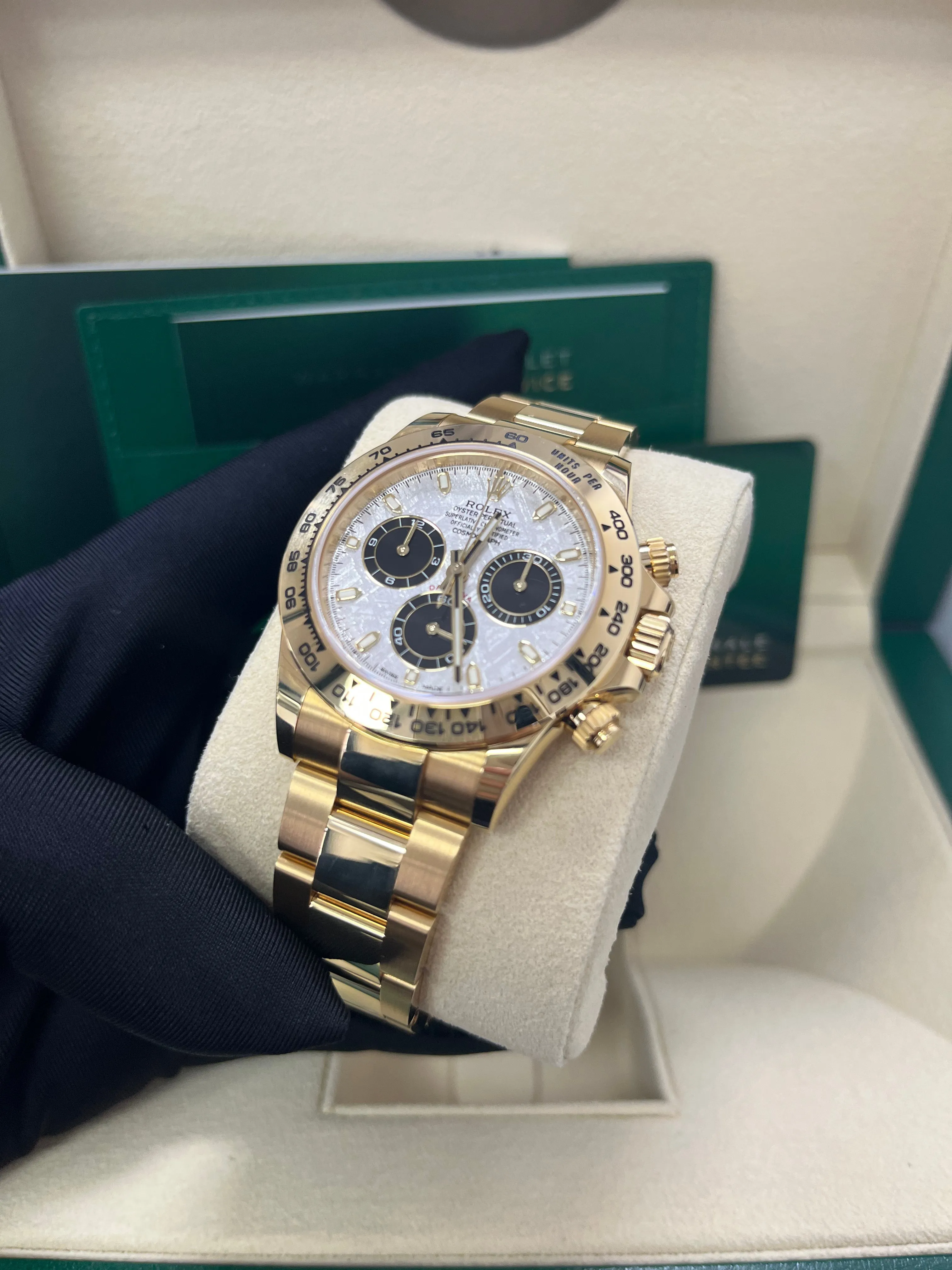 Rolex Cosmograph Daytona Meteorite and Black dial Oyster bracelet (Ref# 116508)