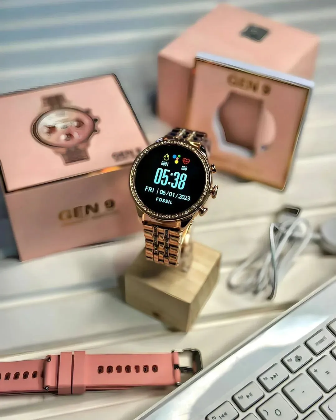 Round Rose Gold Gen 9 Dia mond Edition Smartwatch Smartwatch (Rose Gold Strap, rjmobil01